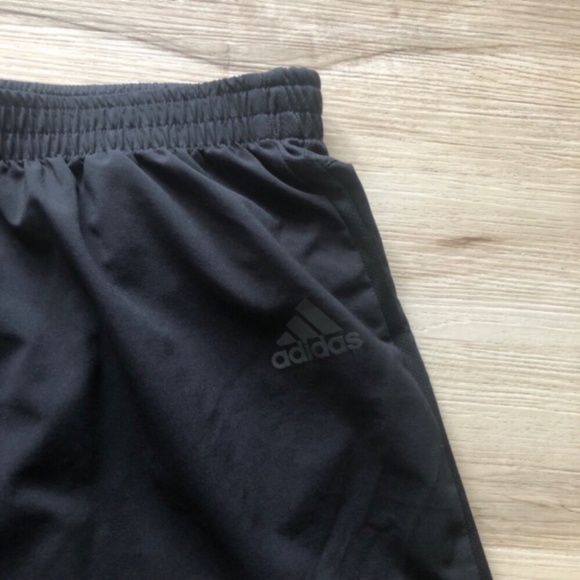 Adidas Black Athletic Shorts Moisture-Wicking Mid-Thigh - Picture 4 of 7
